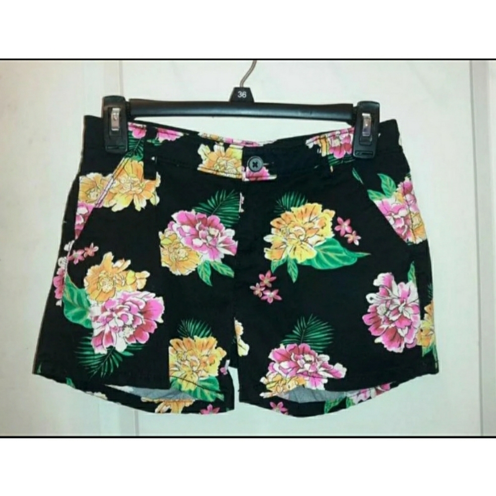 Old Navy Floral Shorts Size 14